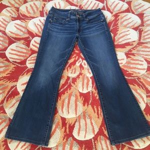 American Eagle women’s stretch jeans